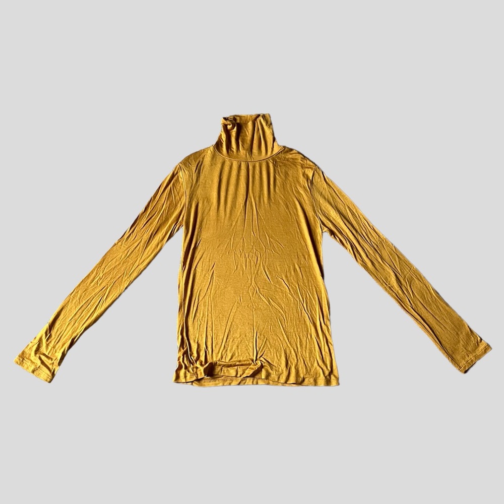 Junior’s Active Basic Turtleneck Long Sleeve Tee